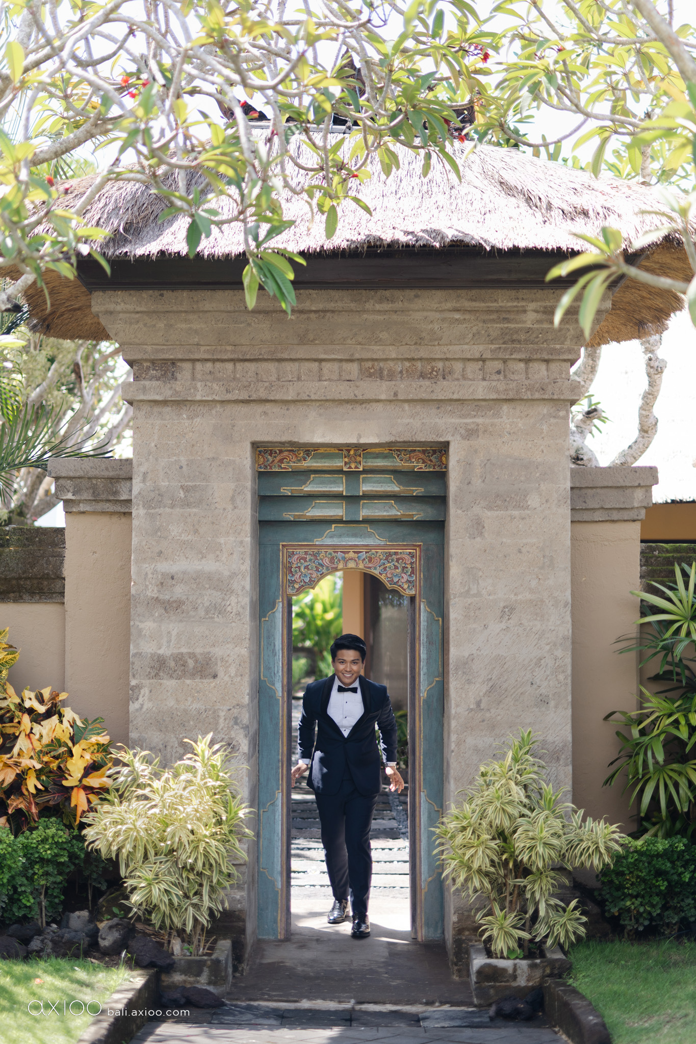 Axioo: Captured As They Are